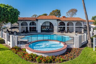 Villa Granada Apartments in Chula Vista, CA - Building Photo