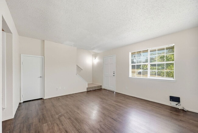 314 Candlewood Ln in Garland, TX - Building Photo - Building Photo