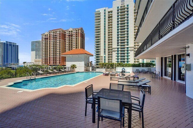 100 S Birch Rd in Fort Lauderdale, FL - Building Photo - Building Photo
