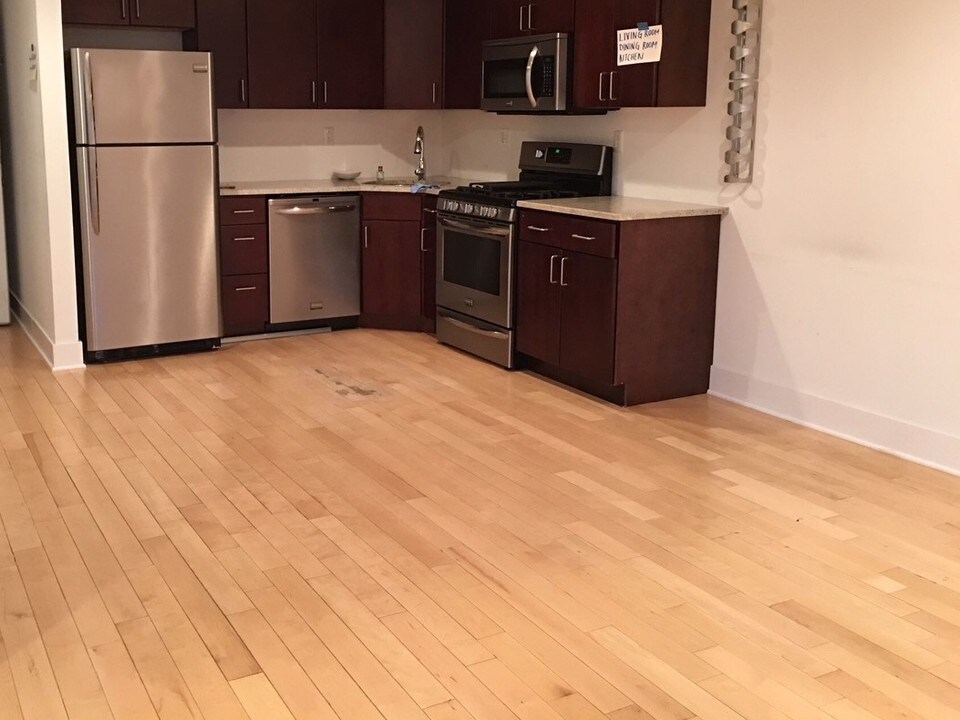 935 N 2nd St in Philadelphia, PA - Building Photo