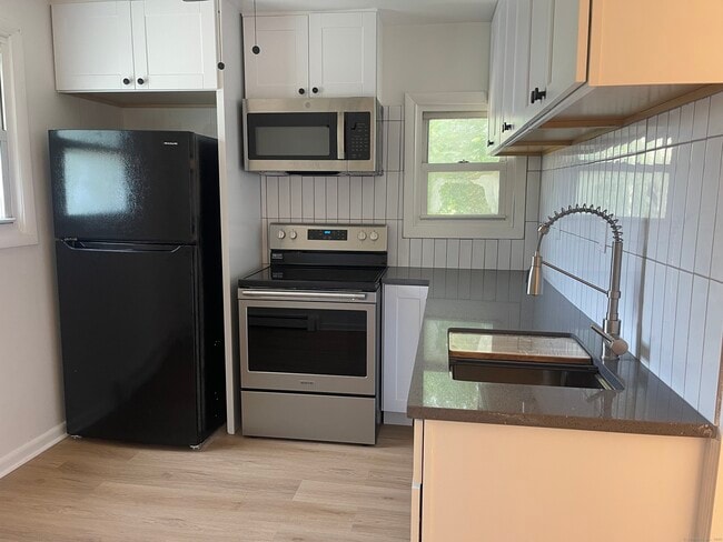33 Chestnut St in Danbury, CT - Building Photo - Building Photo