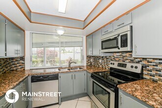 211 SE 45th St in Cape Coral, FL - Building Photo - Building Photo