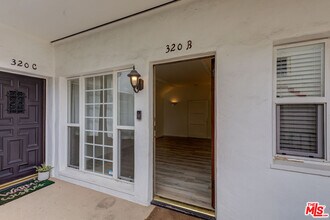 320 S Reeves Dr in Beverly Hills, CA - Building Photo - Building Photo
