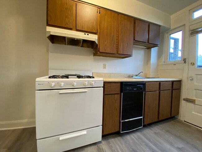 property at 251 Halket Pl