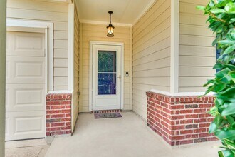 8007 N Tarrytown Crossing Dr in Conroe, TX - Foto de edificio - Building Photo