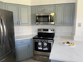 8300 Waterline Dr in Boynton Beach, FL - Foto de edificio - Building Photo