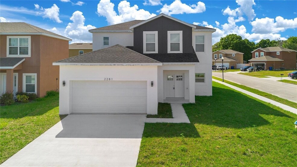 2281 Whitley Ln in Winter Haven, FL - Foto de edificio