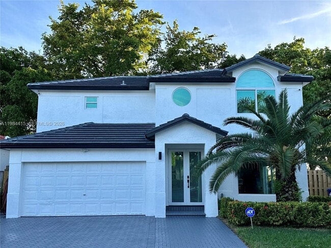 9060 SW 215th Terrace in Cutler Bay, FL - Building Photo - Building Photo