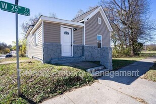 50 W 25th St in Chattanooga, TN - Building Photo