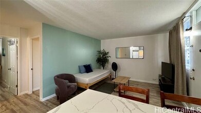 455 Lewers St in Honolulu, HI - Building Photo - Building Photo