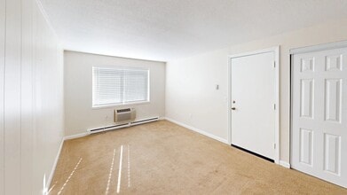 54 Simard Dr in Chicopee, MA - Building Photo - Building Photo