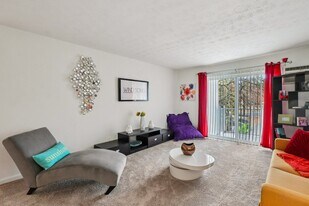 The Wind Song Apartments in Pontiac, MI - Building Photo