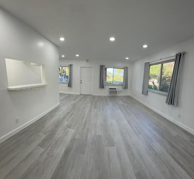 2838 Madison St in Hollywood, FL - Building Photo - Building Photo