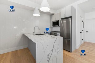 86 Chelsea St, Unit 4 in Boston, MA - Building Photo