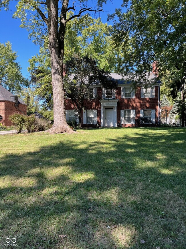 24 W 56th St in Indianapolis, IN - Foto de edificio - Building Photo