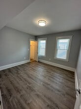 517 Washington St, Unit 517 Washington St., #2 in Boston, MA - Building Photo - Building Photo