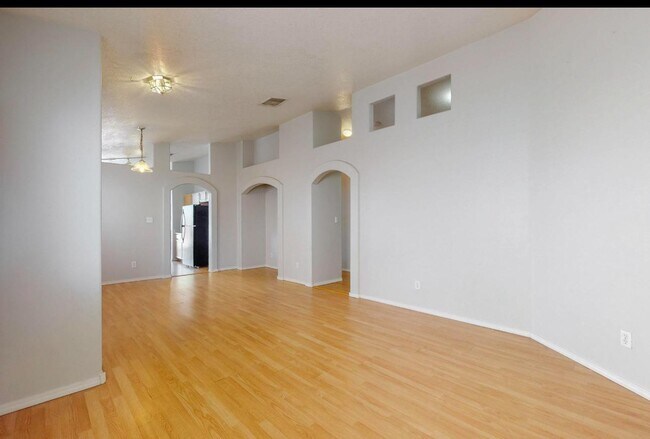 408 Morning Dew St SW in Albuquerque, NM - Building Photo - Building Photo