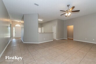 7444 Lake Plantation Ln in Jacksonville, FL - Building Photo - Building Photo
