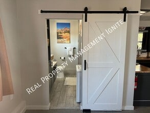 65601 US-20 in Bend, OR - Building Photo - Building Photo