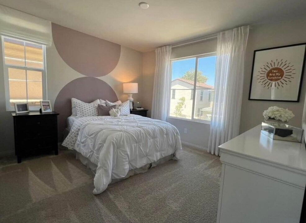 2106 Rio Grande in Pomona, CA - Building Photo