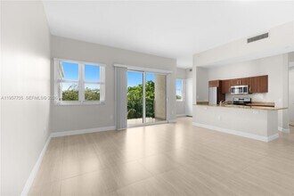 20000 E Country Club Dr, Unit 402 in Aventura, FL - Foto de edificio - Building Photo