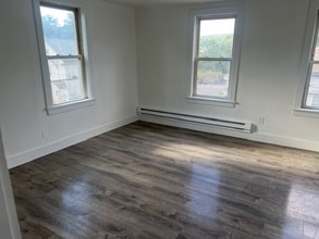 21 Winthrop St in Fitchburg, MA - Building Photo - Building Photo