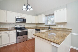 155 April Waters Dr W in Montgomery, TX - Building Photo - Building Photo