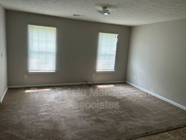 85 Ridge St in Locust Grove, GA - Building Photo - Building Photo