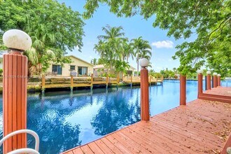 2650 Scott St in Hollywood, FL - Building Photo - Building Photo