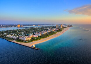 206 Inlet Way, Unit 4 in Palm Beach Shores, FL - Building Photo - Building Photo