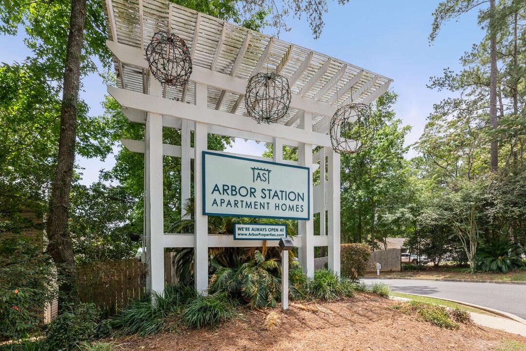 Arbor Station Apartments in Tallahassee, FL - Building Photo