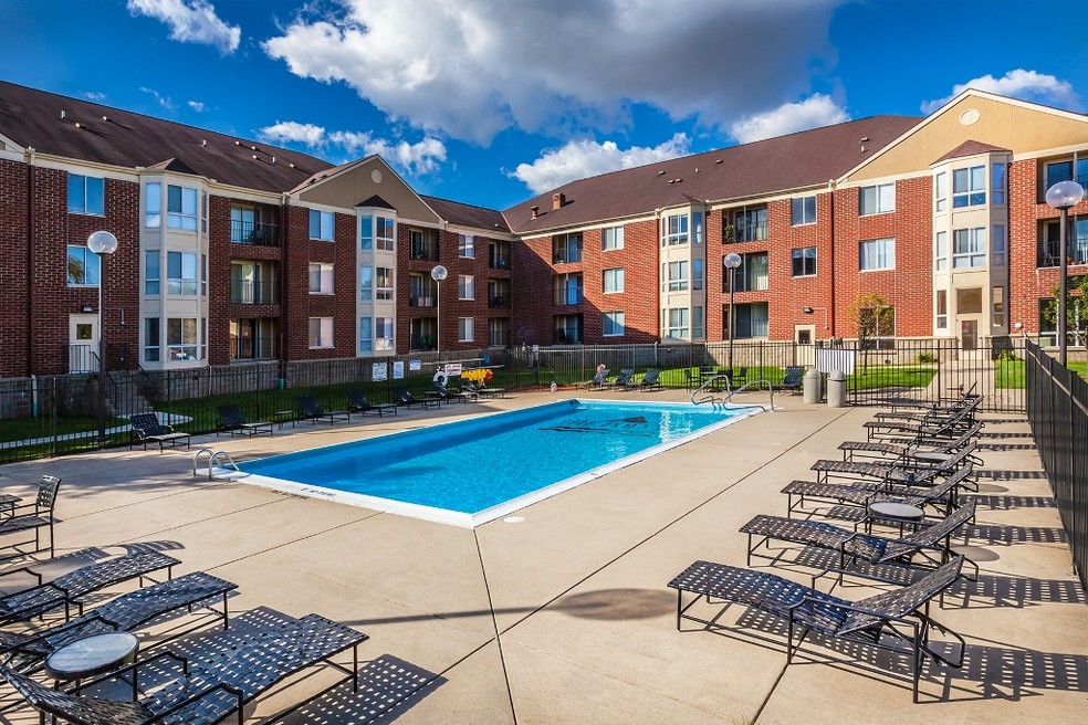 Karl King Riverbend Tower Apartments | South Bend, IN Apartments For Rent