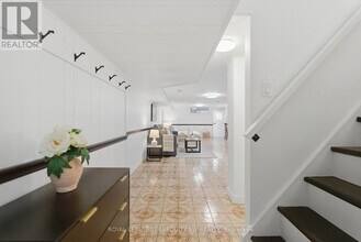 497 Ossington Ave in Toronto, ON - Building Photo - Building Photo