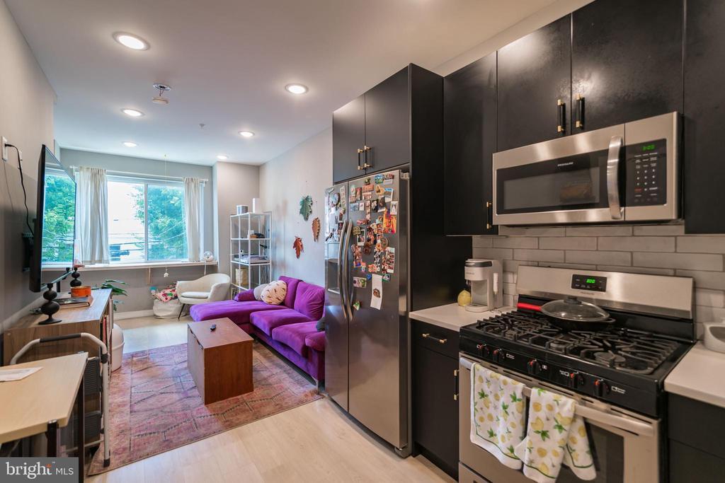2428 Jasper St in Philadelphia, PA - Building Photo