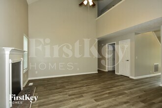 610 Woodland Hills Dr in La Vergne, TN - Building Photo - Building Photo