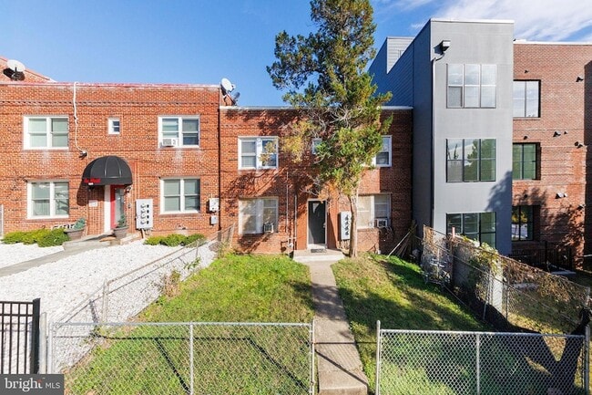 property at 905 19th St NE