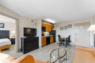 9880 N Scottsdale Rd in Scottsdale, AZ - Building Photo - Building Photo