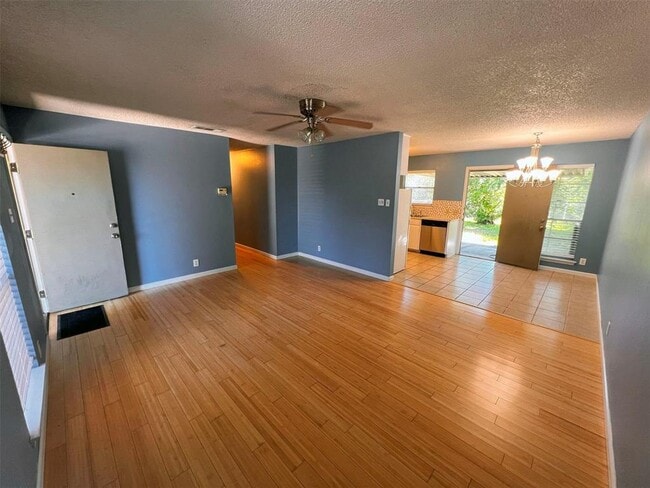 property at 3503 Southridge Dr