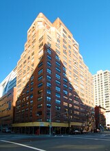 330 3rd Ave in New York, NY - Foto de edificio - Building Photo