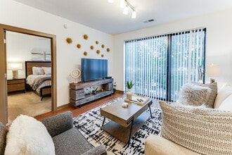 2700 Capitol Park in Tuscaloosa, AL - Foto de edificio - Building Photo