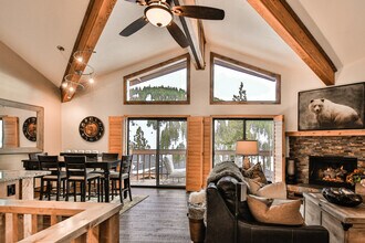 400 Fairview Blvd in Incline Village, NV - Building Photo - Building Photo