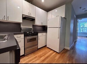 129 Clinton St in Hoboken, NJ - Building Photo - Building Photo