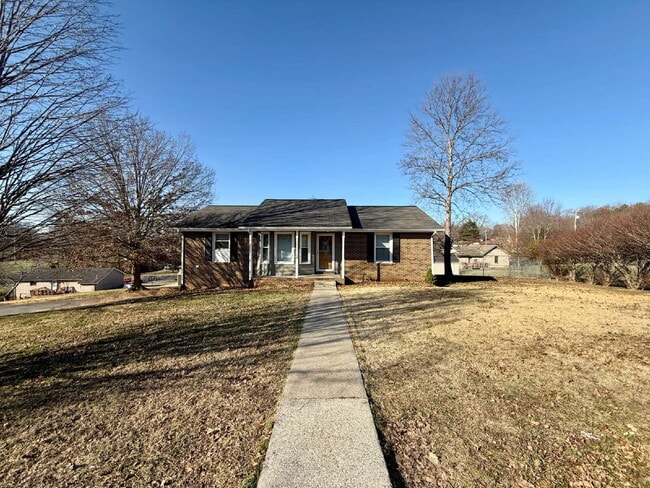 3902 N Hillwood Ct in Springfield, TN - Building Photo - Building Photo