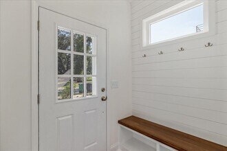 5646 Native Oak Dr in Tallahassee, FL - Building Photo - Building Photo