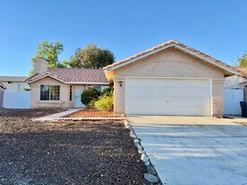 5843 Charlotte Pl in Palmdale, CA - Building Photo