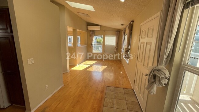 1518 NE 64th Ave in Hillsboro, OR - Building Photo - Building Photo