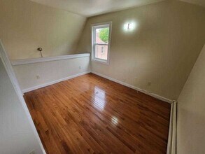15 E Parmenter St in Newburgh, NY - Building Photo - Building Photo