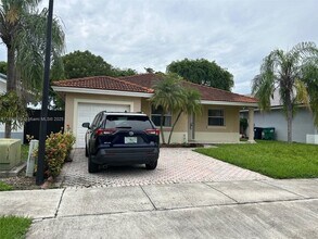 9920 SW 166th Ct in Miami, FL - Building Photo - Building Photo