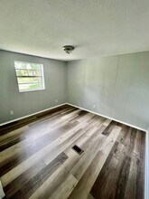 3301 Diana Dr in Zephyrhills, FL - Building Photo - Building Photo