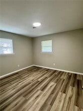 704 S Oak Hill St in Siloam Springs, AR - Foto de edificio - Building Photo